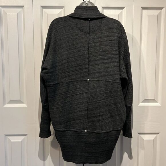 Aritzia Wilfred Black/Grey Open Face Sweatshirt Cardigan Size Small‎ - Picture 8 of 13